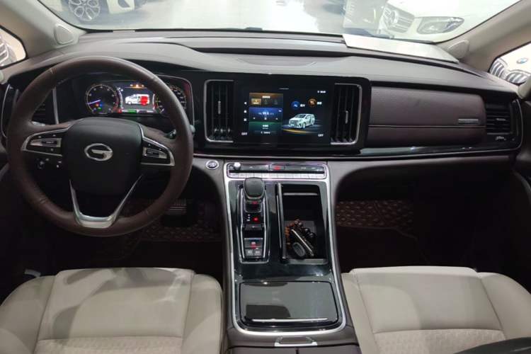 Used GAC Trumpchi M8 2021 Lingxiu Series 390T Luxury Edition Center Console