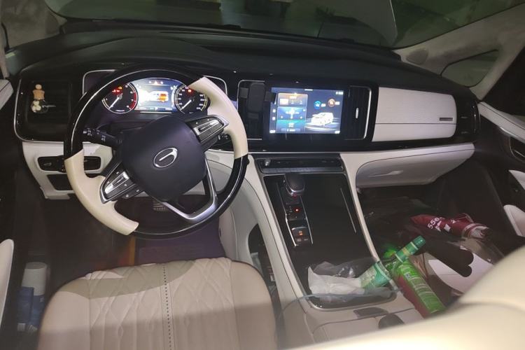 Used GAC Trumpchi M8 2021 Revised Version Lingxiu Series 390T Luxury Edition Center Console
