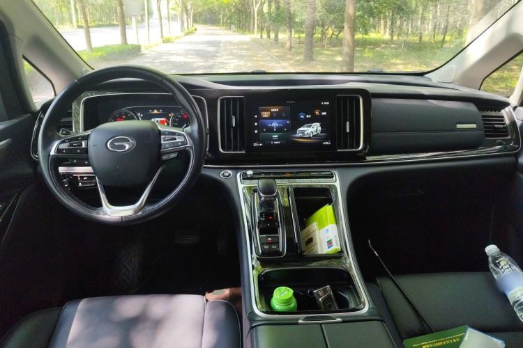 Used GAC Trumpchi M8 2021 Lingxiu Series 390T Deluxe Edition Center Console