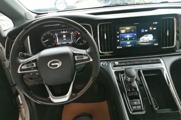 Used GAC Trumpchi M8 2021 Revised Version Lingxiu Series 390T Luxury Edition Center Console