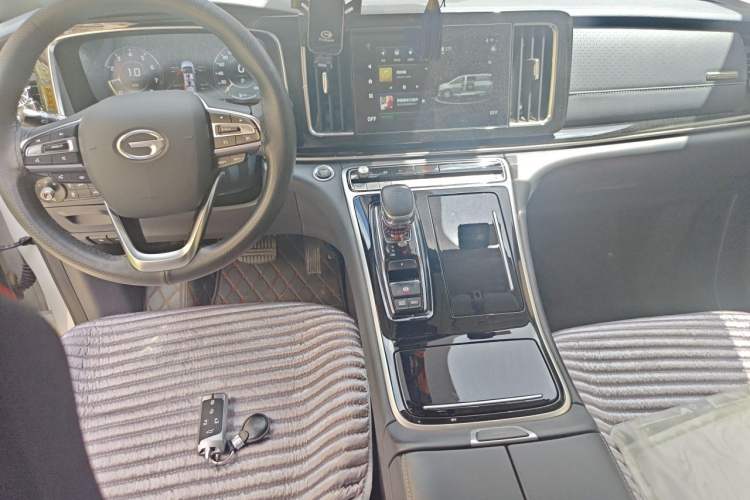 Used GAC Trumpchi M8 2021 Lingxiu Series 390T Ultimate Edition Center Console