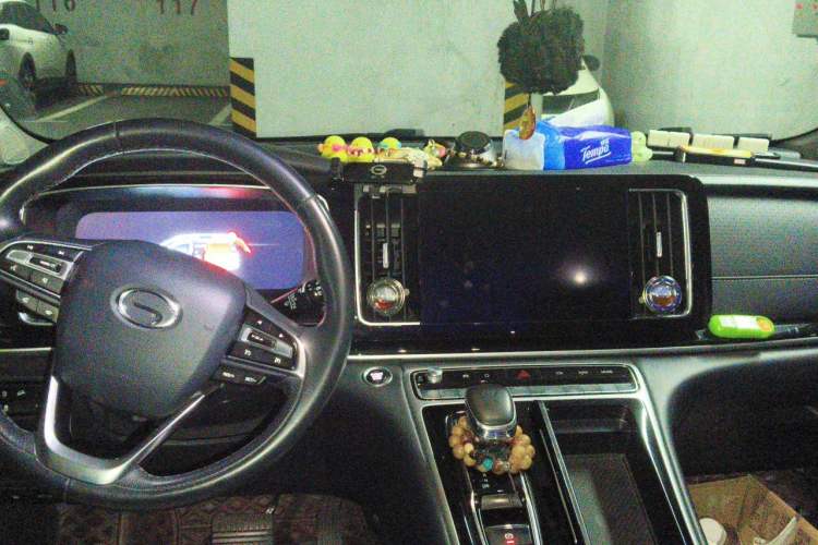 Used GAC Trumpchi M8 2021 Master Series 390T Deluxe Wellness Edition Center Console