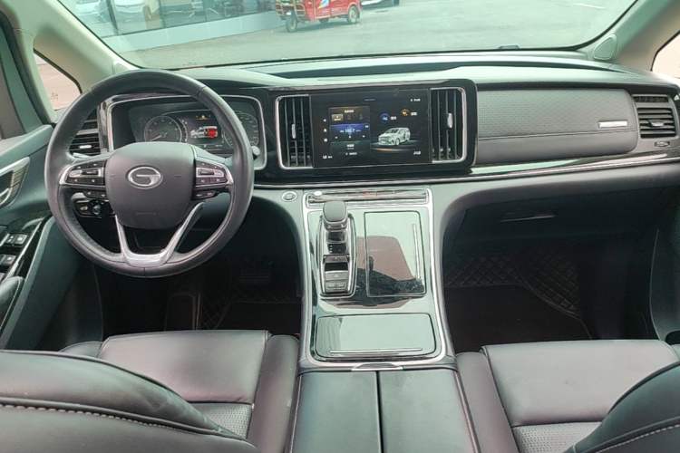 Used GAC Trumpchi M8 2021 Lingxiu Series 390T Deluxe Edition Center Console