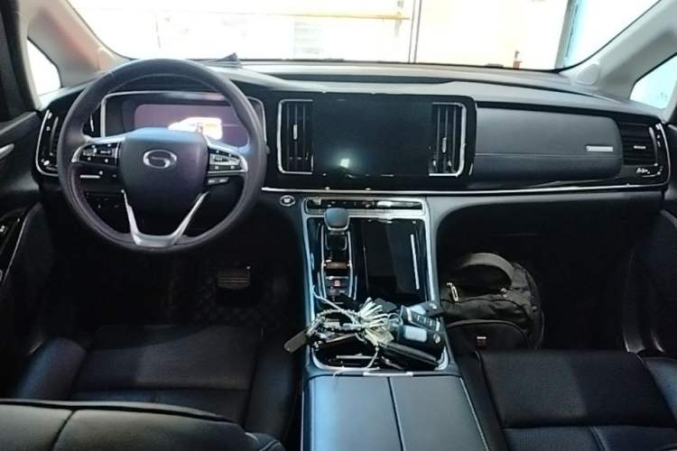 Used GAC Trumpchi M8 2021 Lingxiu Series 390T Ultimate Edition Center Console