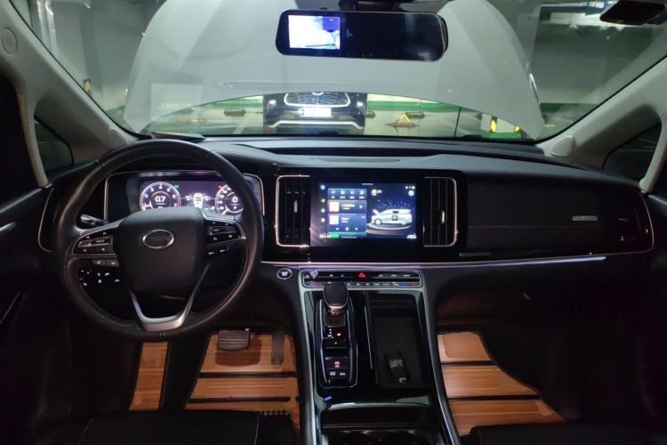 Used GAC Trumpchi M8 2021 Lingxiu Series 390T Ultimate Edition Center Console
