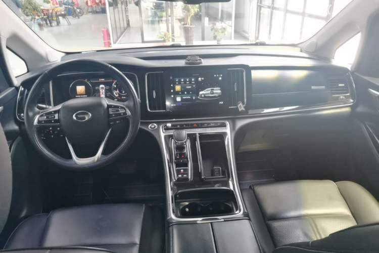 Used GAC Trumpchi M8 2021 Lingxiu Series 390T Deluxe Edition Center Console