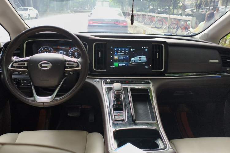 Used GAC Trumpchi M8 2021 Lingxiu Series 390T Ultimate Edition Center Console
