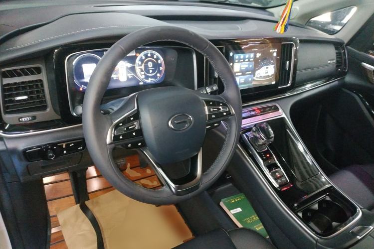 Used GAC Trumpchi M8 2021 Lingxiu Series 390T Deluxe Edition Center Console