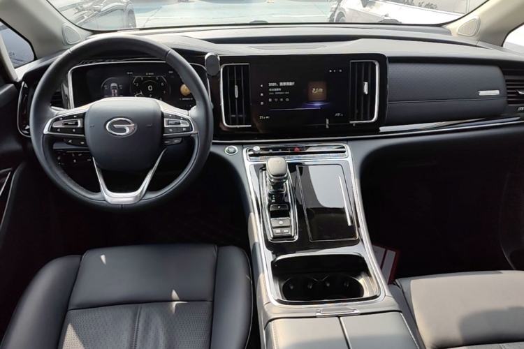 Used GAC Trumpchi M8 2021 Lingxiu Series 390T Deluxe Edition Center Console