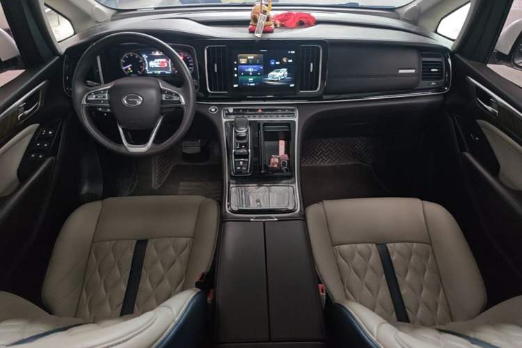 Used GAC Trumpchi M8 2021 Lingxiu Series 390T Luxury Edition Center Console