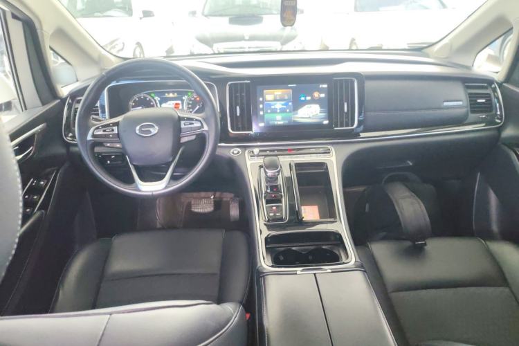 Used GAC Trumpchi M8 2021 Revised Version Lingxiu Series 390T Luxury Edition Center Console