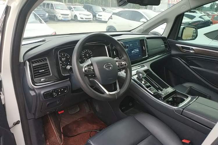 Used GAC Trumpchi M8 2021 Lingxiu Series 390T Ultimate Edition Center Console