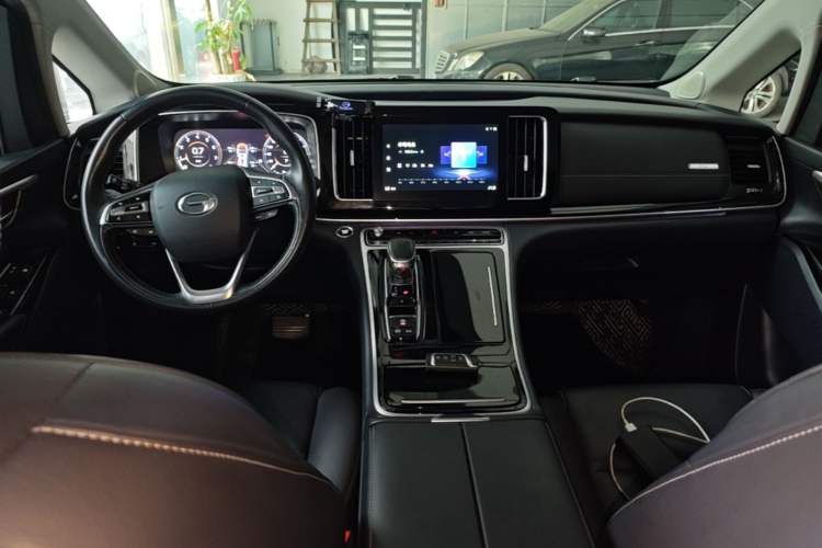 Used GAC Trumpchi M8 2021 Lingxiu Series 390T Ultimate Edition Center Console