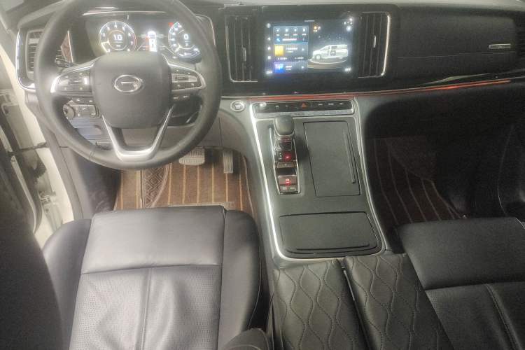 Used GAC Trumpchi M8 2021 Lingxiu Series 390T Deluxe Edition Center Console