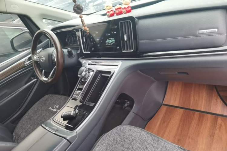 Used GAC Trumpchi M8 2021 Lingxiu Series 390T Deluxe Edition Center Console