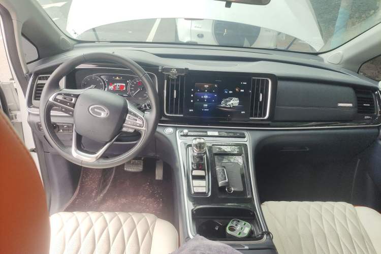 Used GAC Trumpchi M8 2021 Lingxiu Series 390T Deluxe Edition Center Console