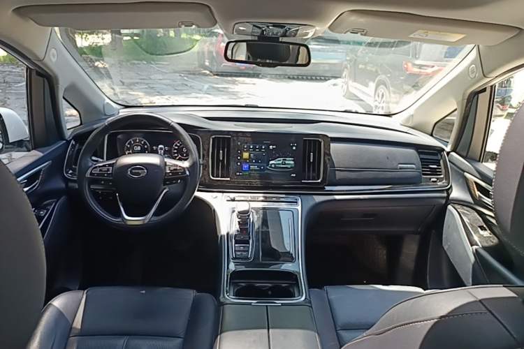 Used GAC Trumpchi M8 2021 Lingxiu Series 390T Deluxe Edition Center Console