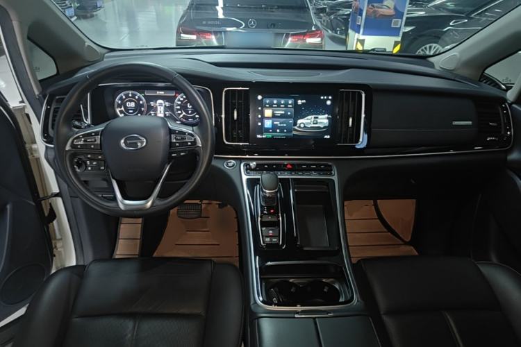 Used GAC Trumpchi M8 2021 Master Series 390T Prestige Edition Center Console