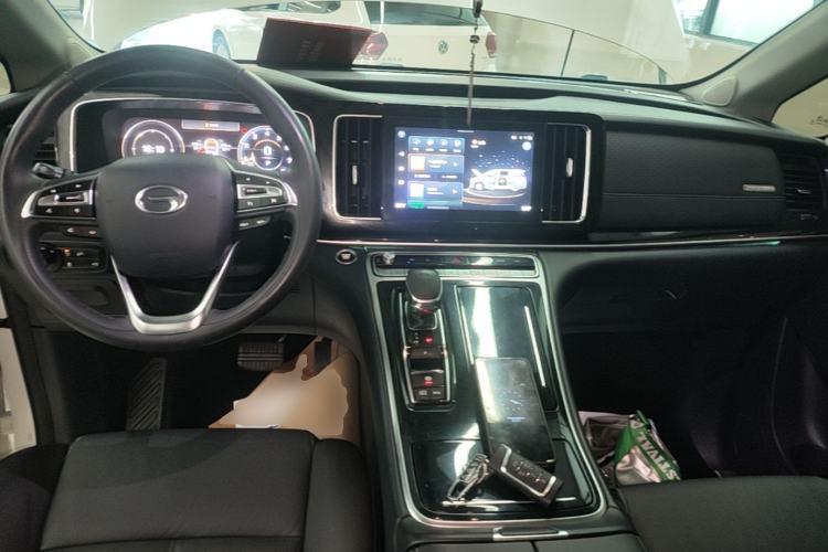 Used GAC Trumpchi M8 2021 Lingxiu Series 390T Deluxe Edition Center Console