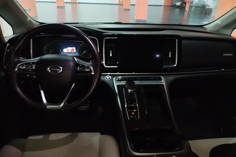Used GAC Trumpchi M8 2021 Revised Version Lingxiu Series 390T Luxury Edition Center Console