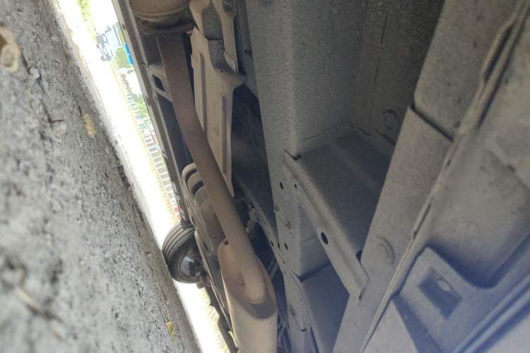 Used GAC Trumpchi M8 2021 Lingxiu Series 390T Deluxe Edition Chassis Front Left