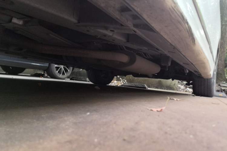 Used GAC Trumpchi M8 2021 Lingxiu Series 390T Deluxe Edition Chassis Front Left