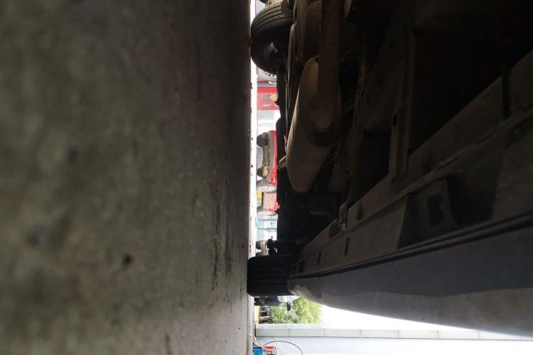 Used GAC Trumpchi M8 2021 Lingxiu Series 390T Deluxe Edition Chassis Front Left