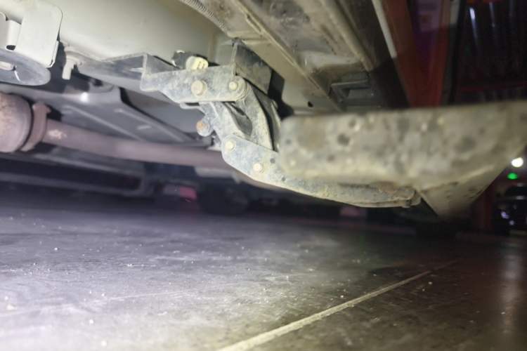 Used GAC Trumpchi M8 2021 Lingxiu Series 390T Deluxe Edition Chassis Front Left