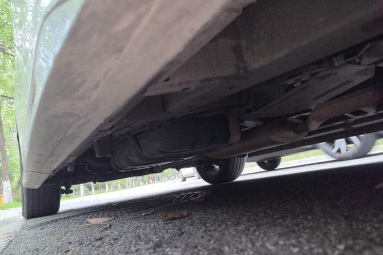 Used GAC Trumpchi M8 2021 Master Series 390T Ultimate Edition Chassis Front Right