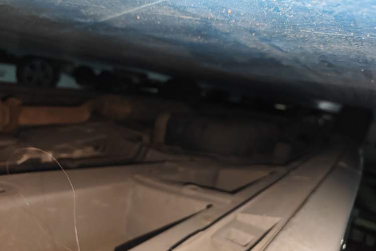 Used GAC Trumpchi M8 2021 Lingxiu Series 390T Ultimate Edition Chassis Front Right