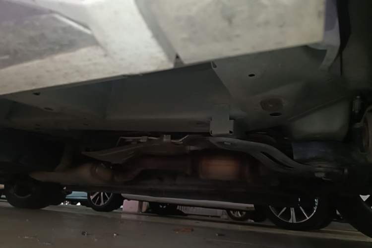 Used GAC Trumpchi M8 2021 Master Series 390T Prestige Edition Chassis Front Right