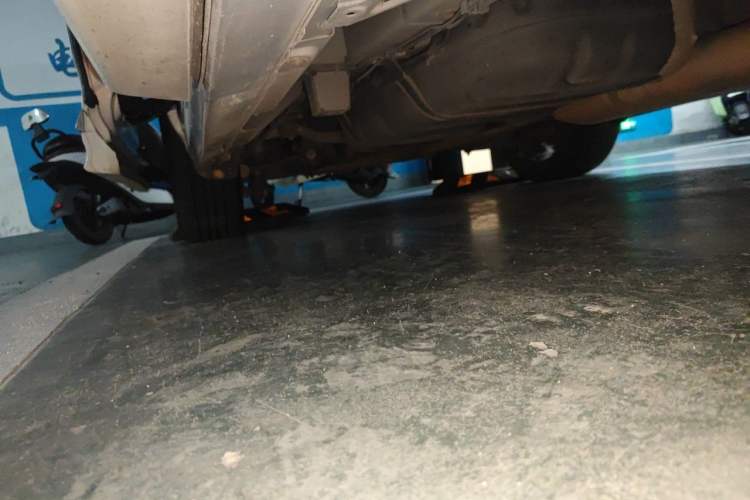 Used GAC Trumpchi M8 2021 Lingxiu Series 390T Deluxe Edition Chassis Front Right