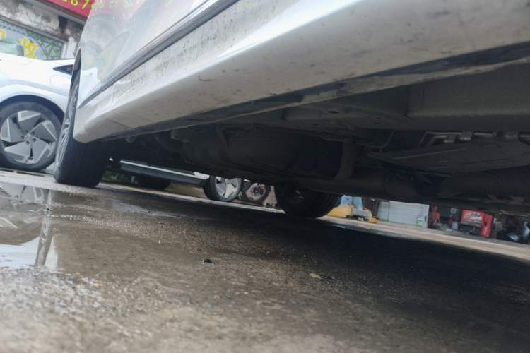 Used GAC Trumpchi M8 2021 Lingxiu Series 390T Deluxe Edition Chassis Front Right