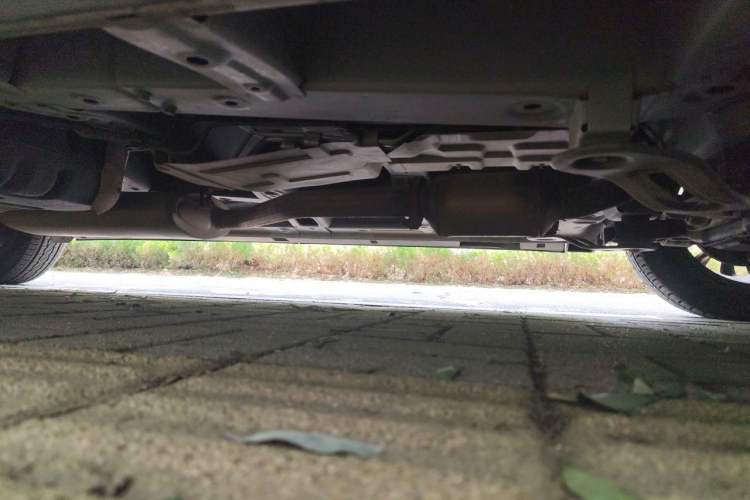 Used GAC Trumpchi M8 2021 Lingxiu Series 390T Deluxe Edition Chassis Front Right