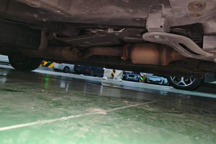 Used GAC Trumpchi M8 2021 Master Series 390T Ultimate Edition Chassis Front Right