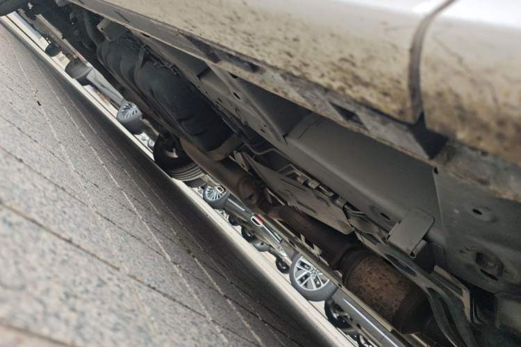 Used GAC Trumpchi M8 2021 Lingxiu Series 390T Deluxe Edition Chassis Front Right