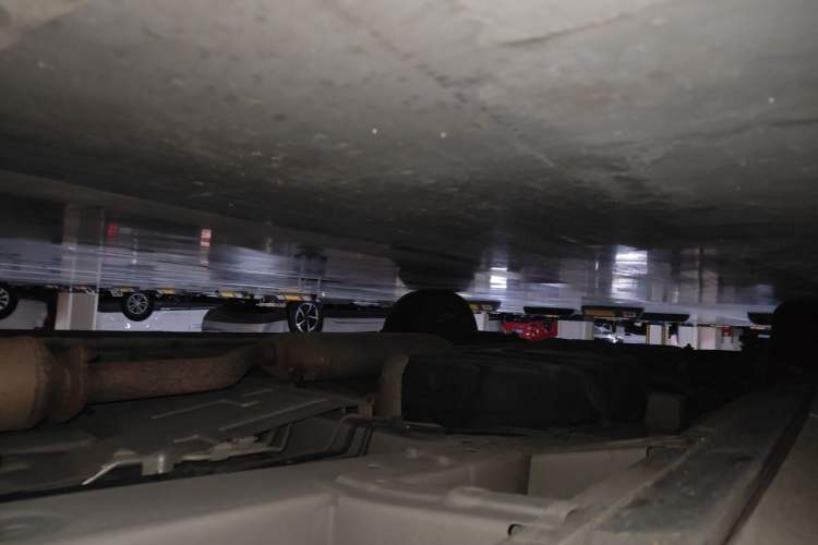 Used GAC Trumpchi M8 2021 Lingxiu Series 390T Deluxe Edition Chassis Front Right