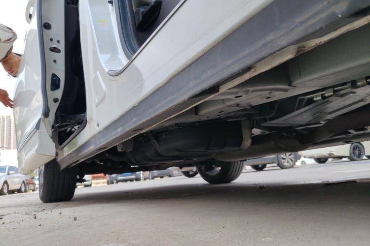 Used GAC Trumpchi M8 2021 Lingxiu Series 390T Deluxe Edition Chassis Front Right