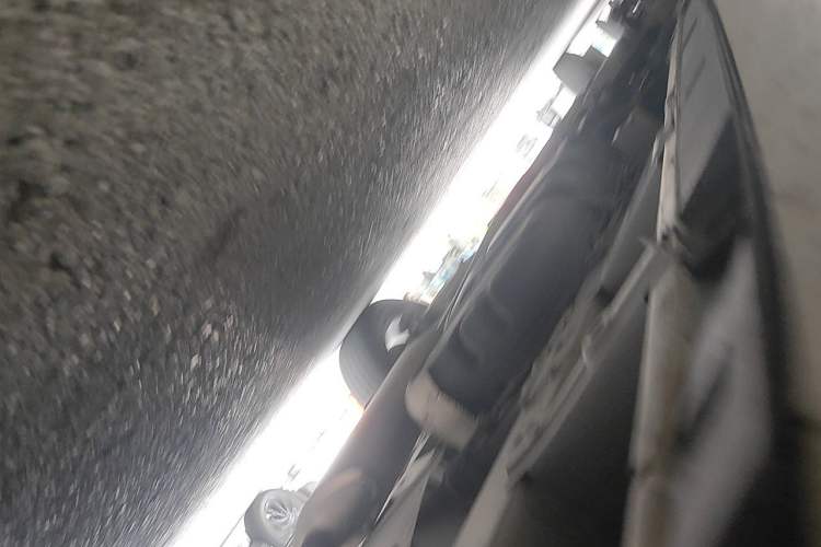 Used GAC Trumpchi M8 2021 Lingxiu Series 390T Deluxe Edition Chassis Front Right