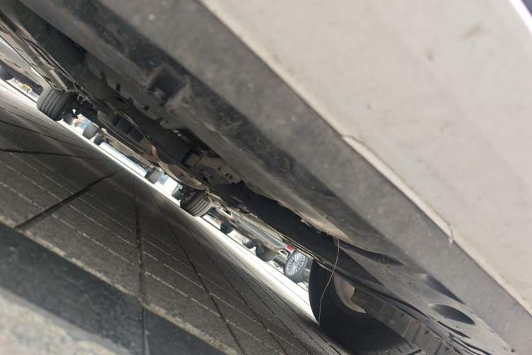 Used GAC Trumpchi M8 2021 Lingxiu Series 390T Deluxe Edition Chassis Front
