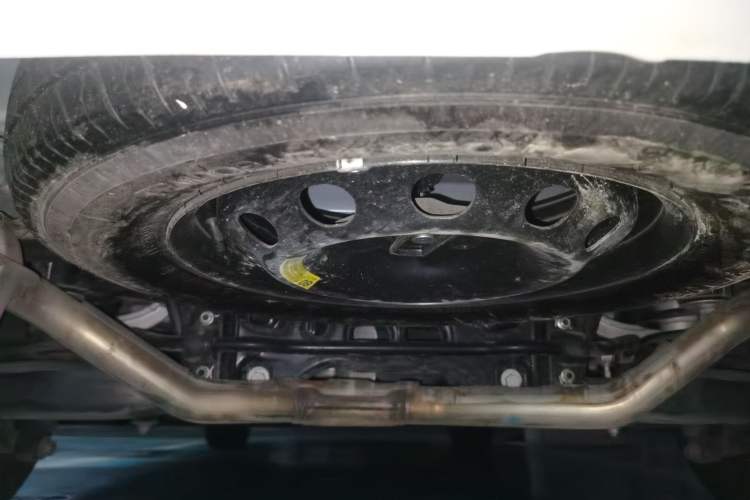Used GAC Trumpchi M8 2021 Lingxiu Series 390T Deluxe Edition Chassis Rear
