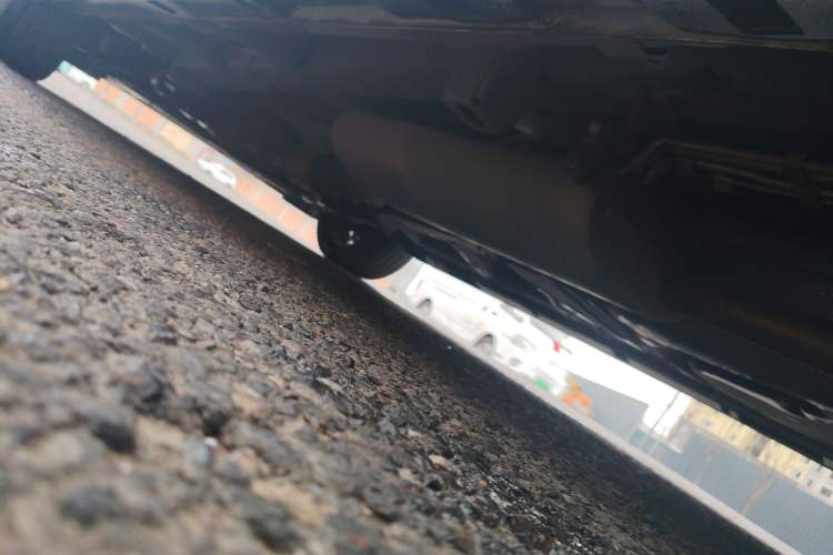 Used GAC Trumpchi M8 2021 Lingxiu Series 390T Deluxe Edition Chassis Rear Left