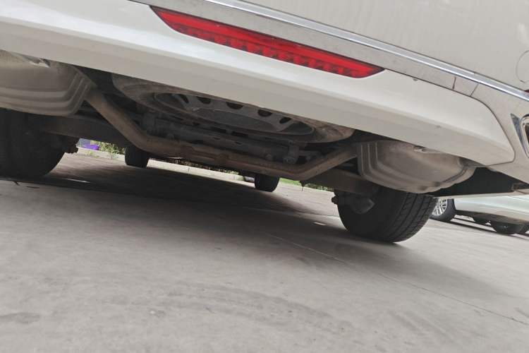 Used GAC Trumpchi M8 2021 Lingxiu Series 390T Deluxe Edition Chassis Rear