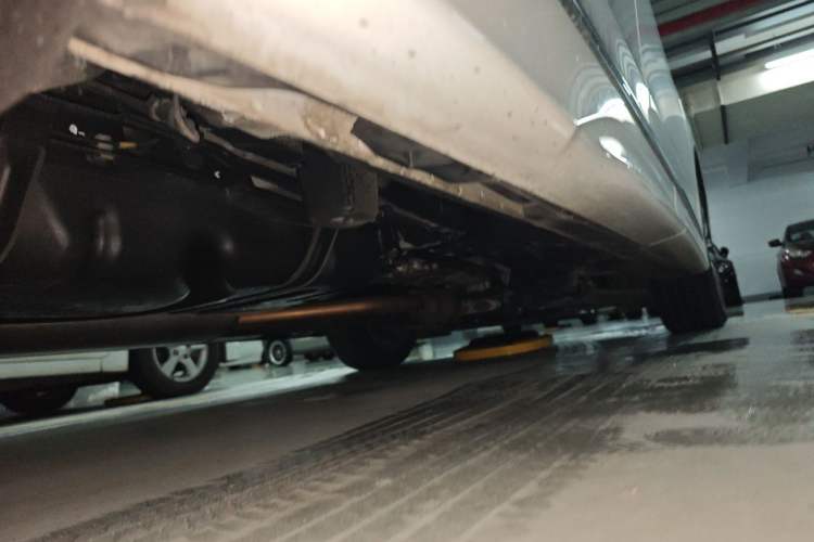 Used GAC Trumpchi M8 2021 Lingxiu Series 390T Deluxe Edition Chassis Rear Right
