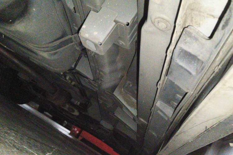 Used GAC Trumpchi M8 2021 Master Series 390T Deluxe Wellness Edition Chassis Rear Right