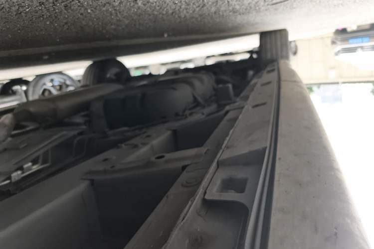 Used GAC Trumpchi M8 2021 Lingxiu Series 390T Ultimate Edition Chassis Rear Right