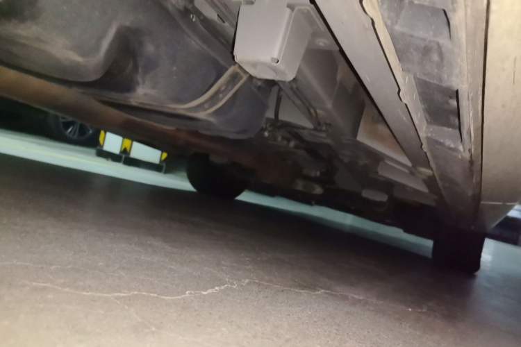 Used GAC Trumpchi M8 2021 Lingxiu Series 390T Deluxe Edition Chassis Rear Right
