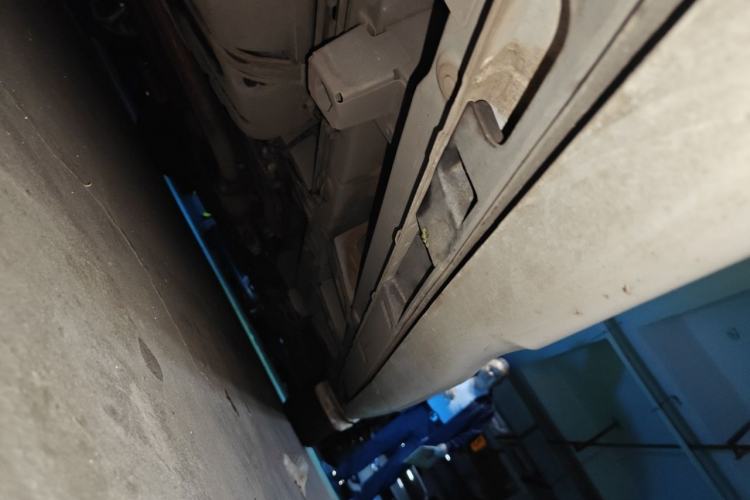 Used GAC Trumpchi M8 2021 Lingxiu Series 390T Deluxe Edition Chassis Rear Right