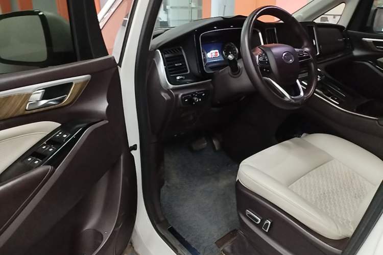 Used GAC Trumpchi M8 2021 Revised Version Lingxiu Series 390T Luxury Edition Driver Seat