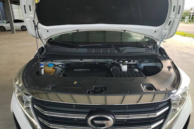 Used GAC Trumpchi M8 2021 Revised Version Lingxiu Series 390T Luxury Edition Engine Bay